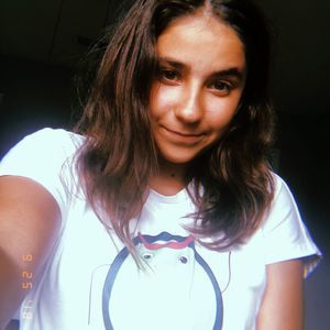 Meet your Posher, Kayla